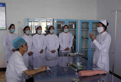 2019年成都卫生学校口腔医学专业春季招生