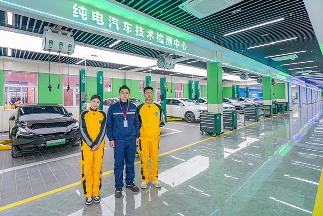 初高中毕业想上职校，成都万通怎么样？学校在哪里？