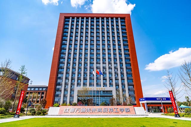 想上职校，成都万通未来高级技工学校是一所正规的学校没？