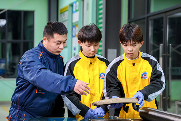 成都万通怎么样？汽修专业学了好就业吗？