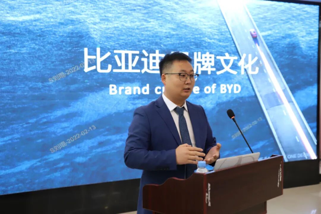 短时间如何入新能源汽车技术领域？